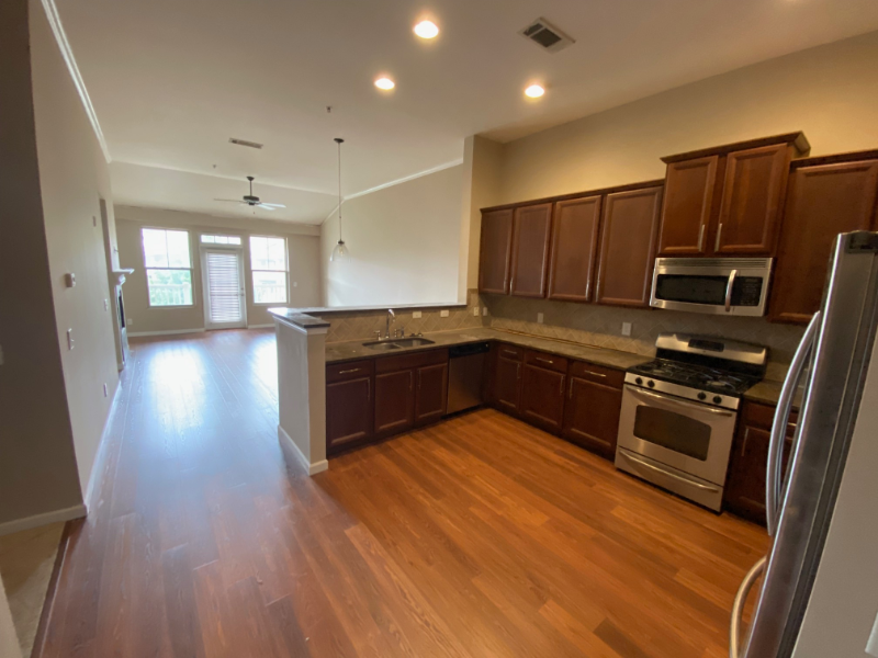4805 W Village Way Se - Photo 5 of 22