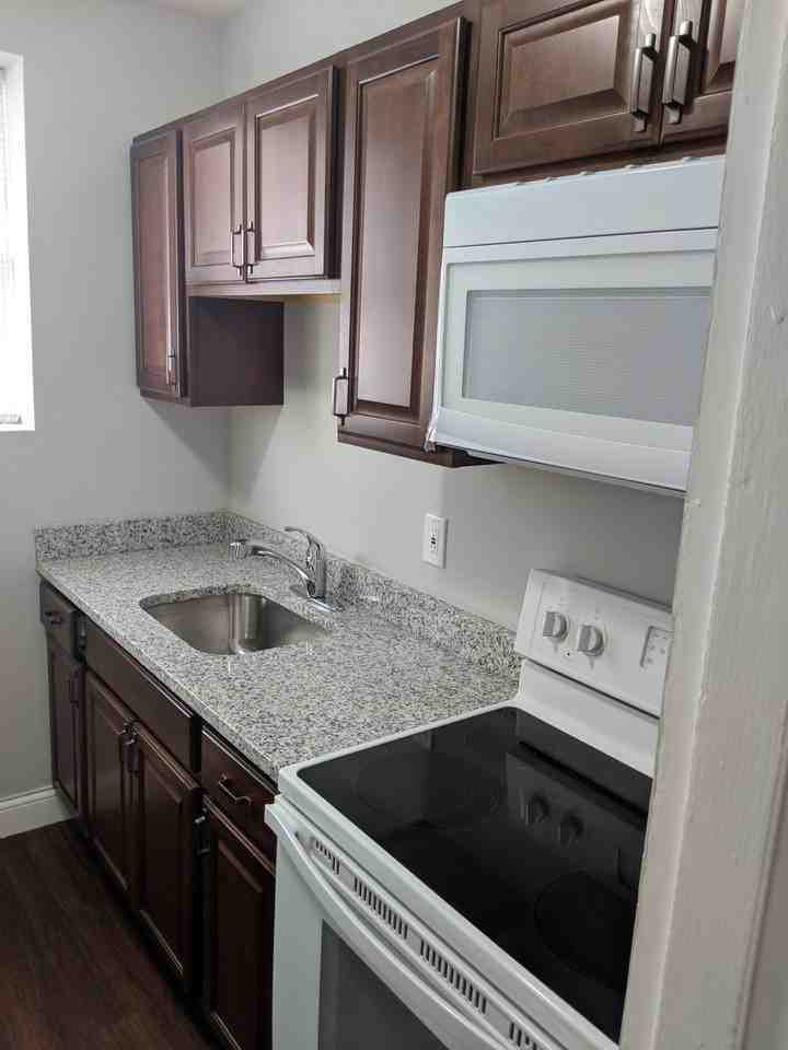 3706 Hereford St #2S - Photo 5 of 6