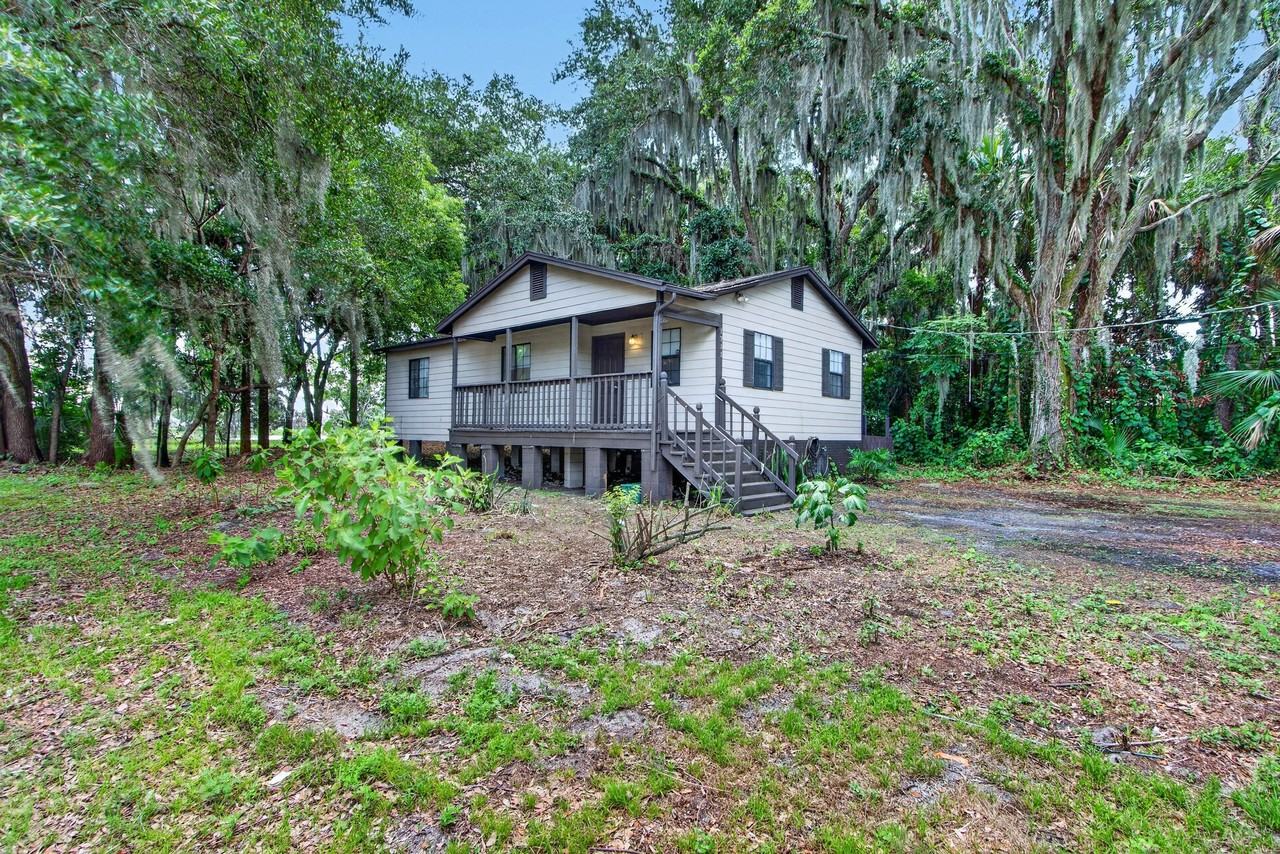 1711 Roseberry Ln - Photo 2 of 25