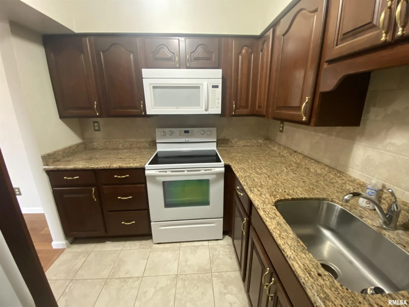 7127 N Terra Vista Dr #4-302 - Photo 2 of 12
