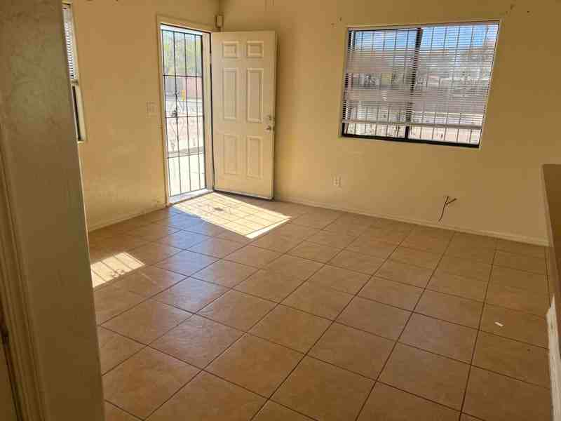 3430 N Fontana Ave #1 - Photo 2 of 13