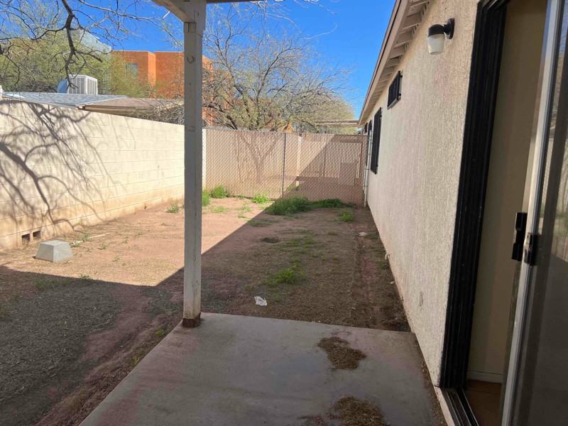 3430 N Fontana Ave #1 - Photo 3 of 13