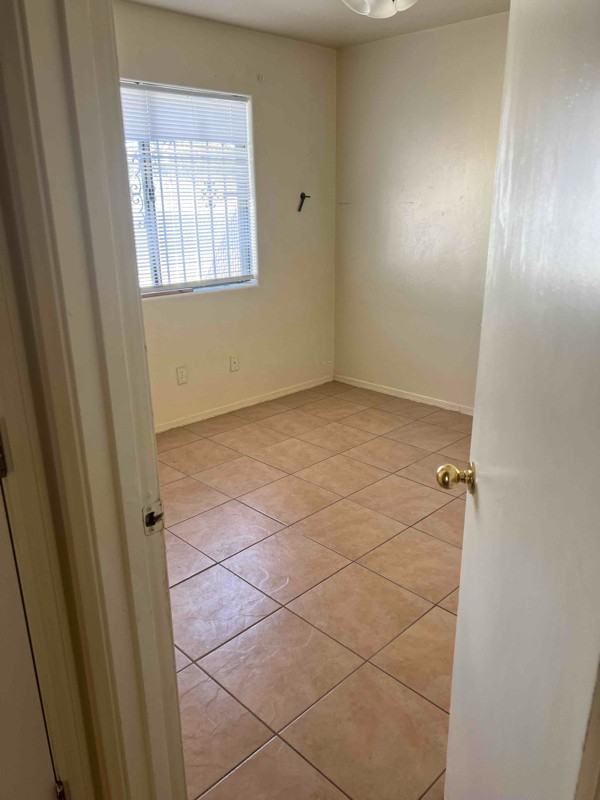 3430 N Fontana Ave #1 - Photo 6 of 13