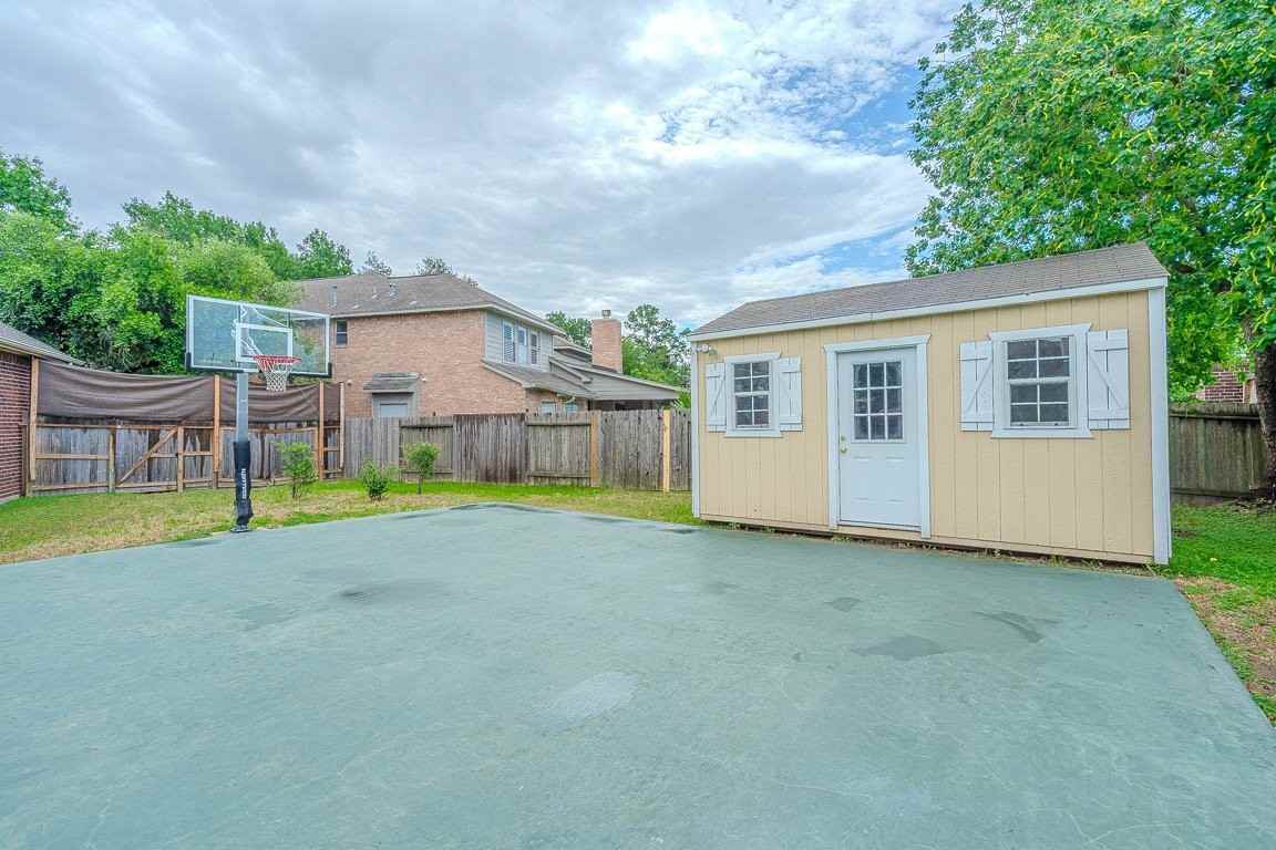 8207 Fairgrove Park Ct - Photo 3 of 25