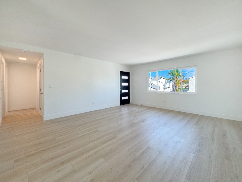776 W Wilson St #C - Photo 3 of 11