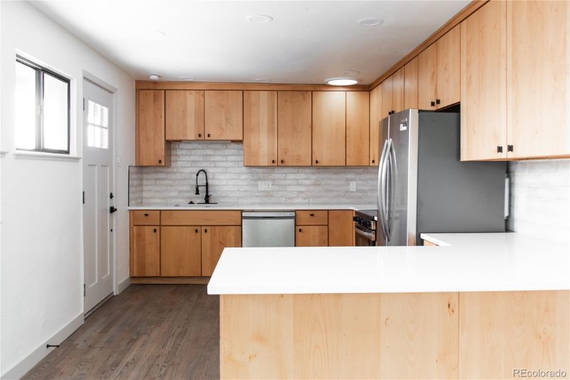 860 S Quivas St #B - Photo 3 of 11