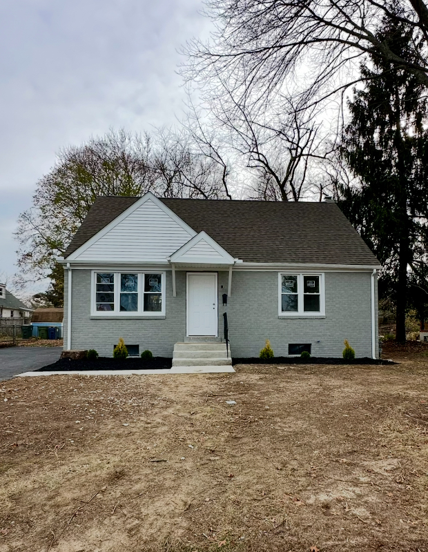 805 Kenyon Ln - Photo 3 of 11