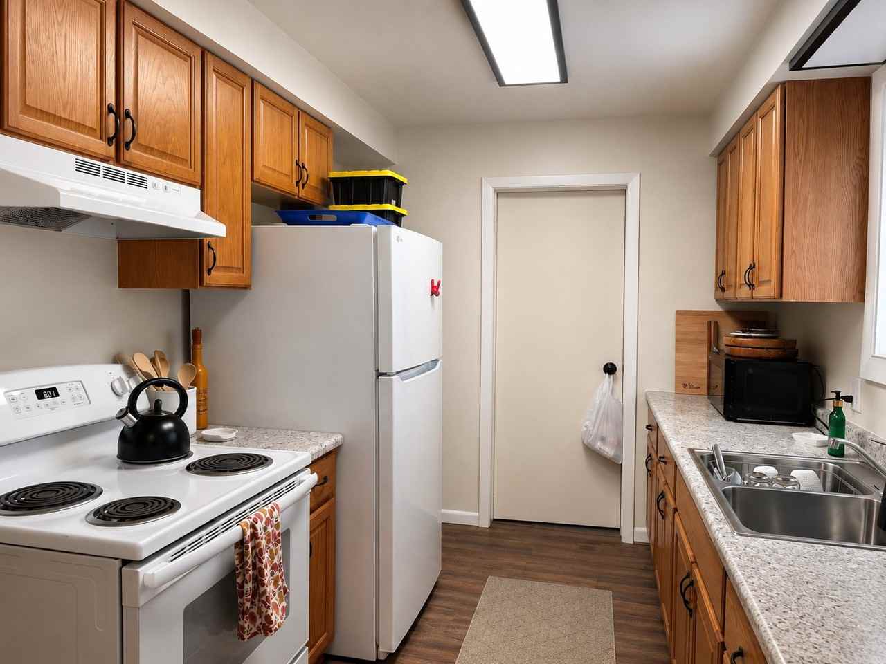427 W Wright Ave - Photo 6 of 10