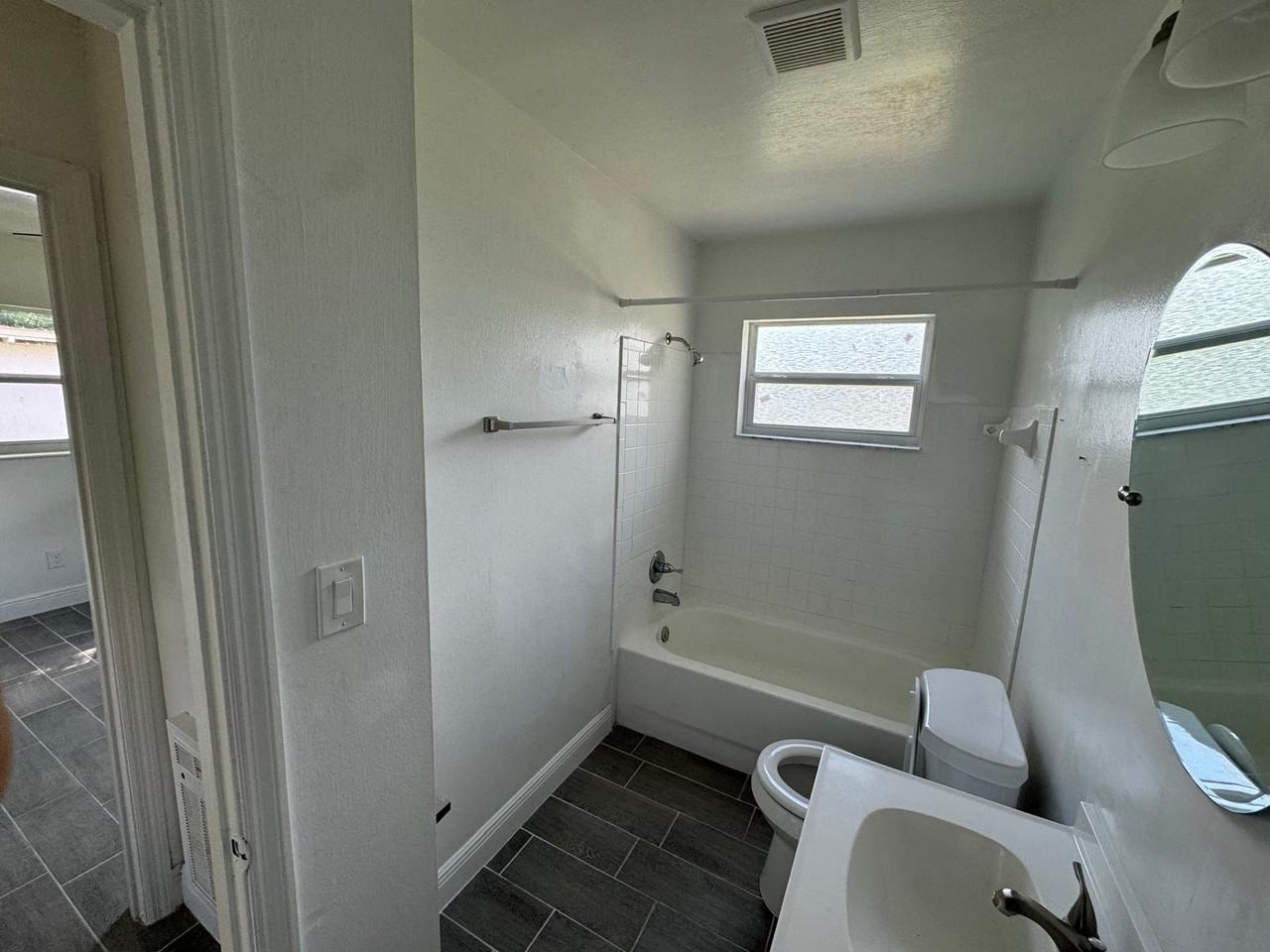 4421 N Clark Ave #A - Photo 2 of 10