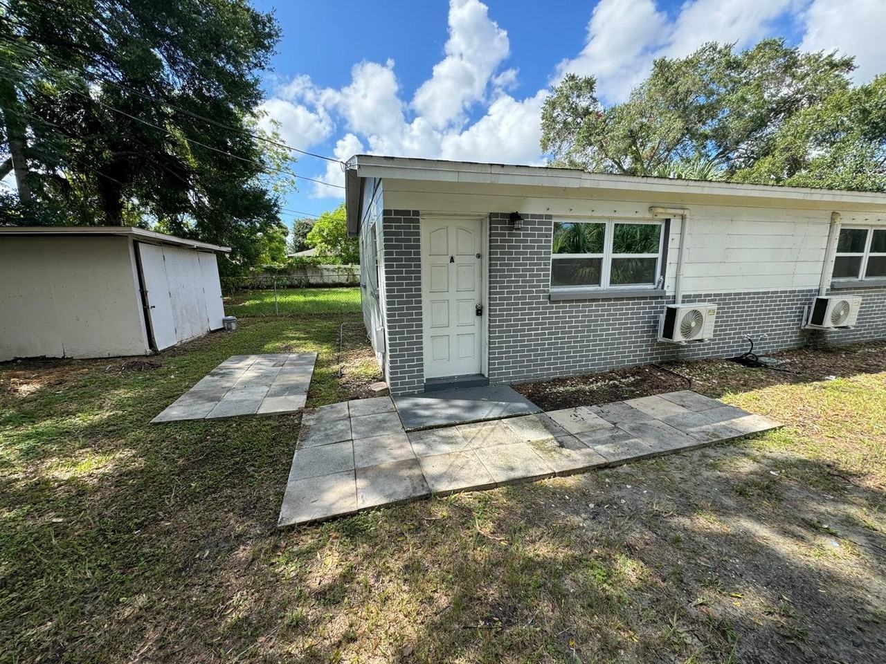 4421 N Clark Ave #A - Photo 3 of 10
