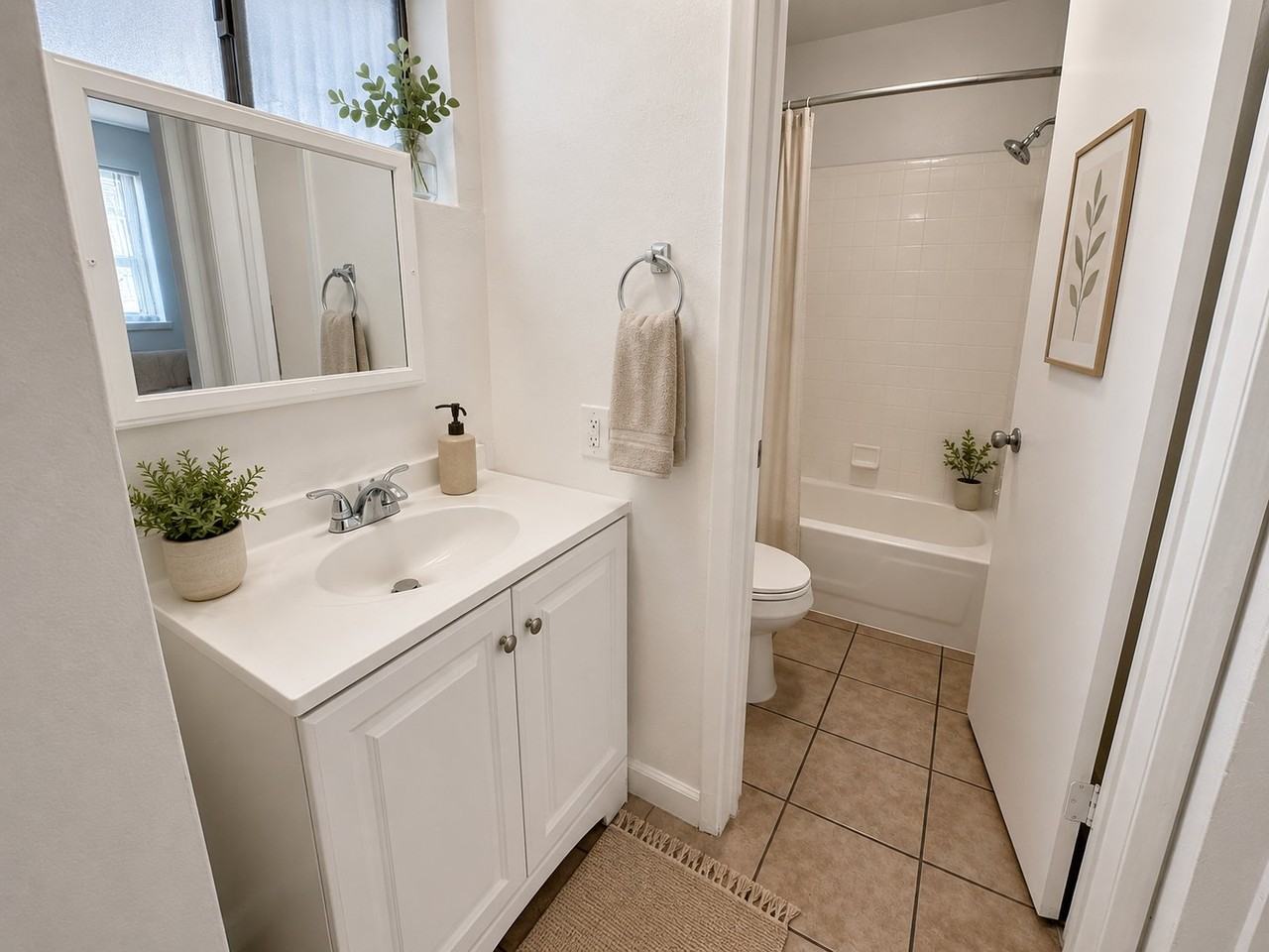 407 Neva Pl - Photo 3 of 10