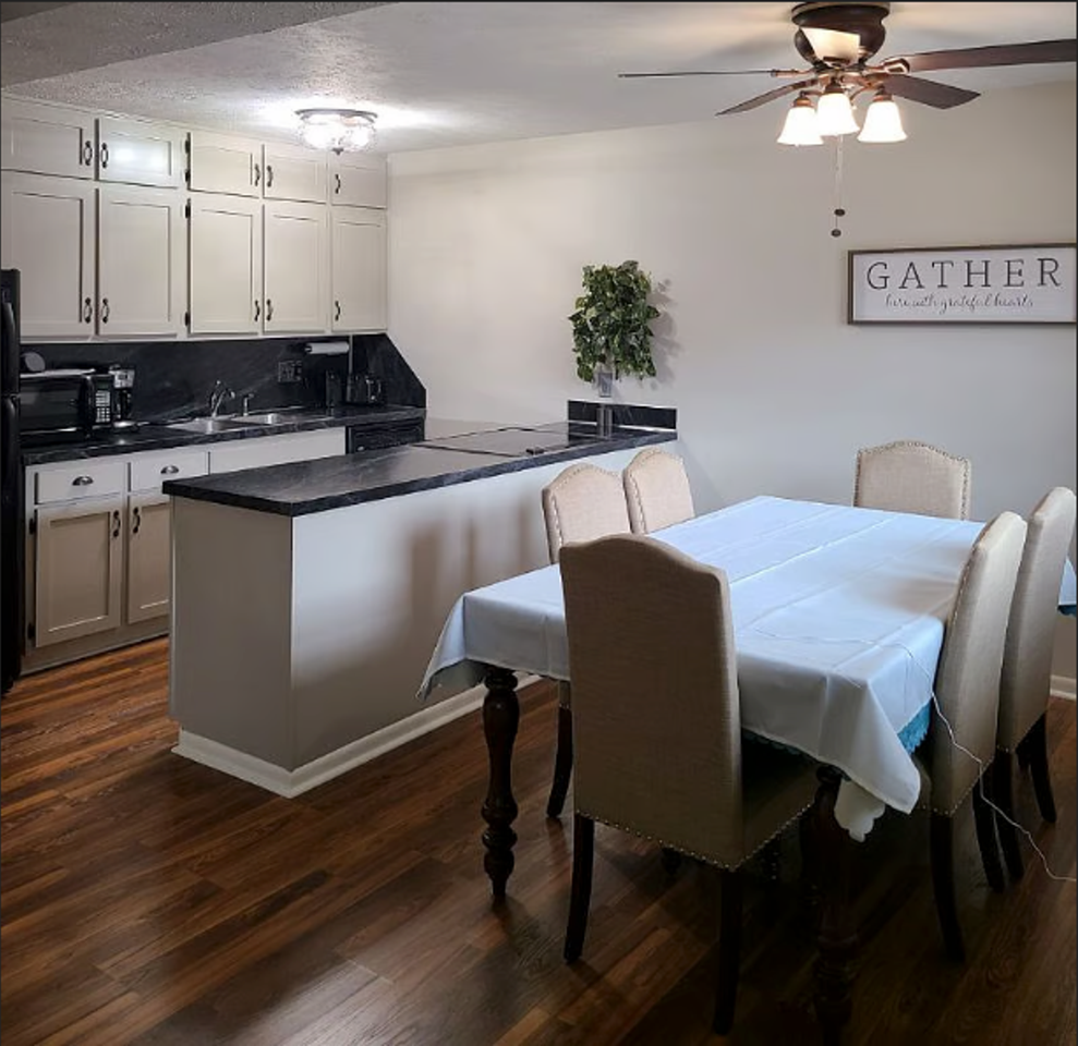 Woodcrest Condos - Photo 4 of 12