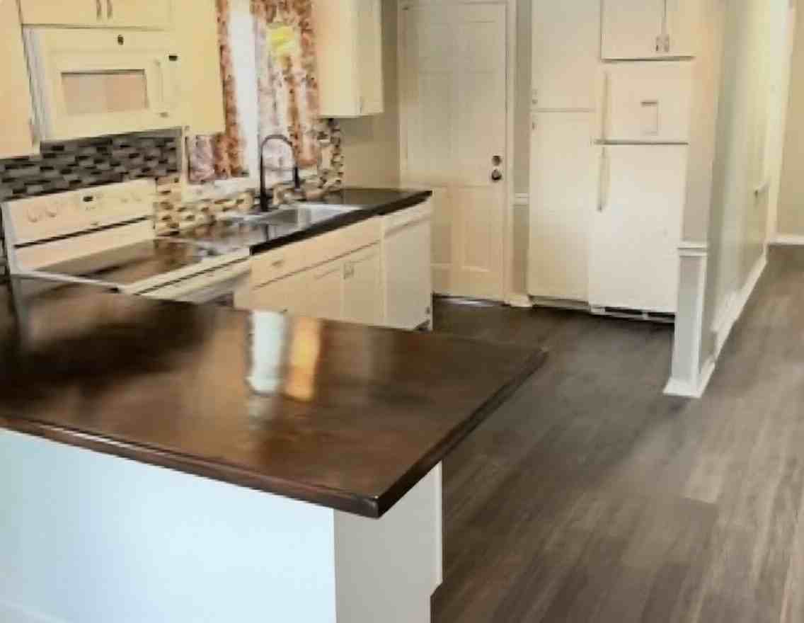 2402 Avenue A #2402AVEA - Photo 2 of 2