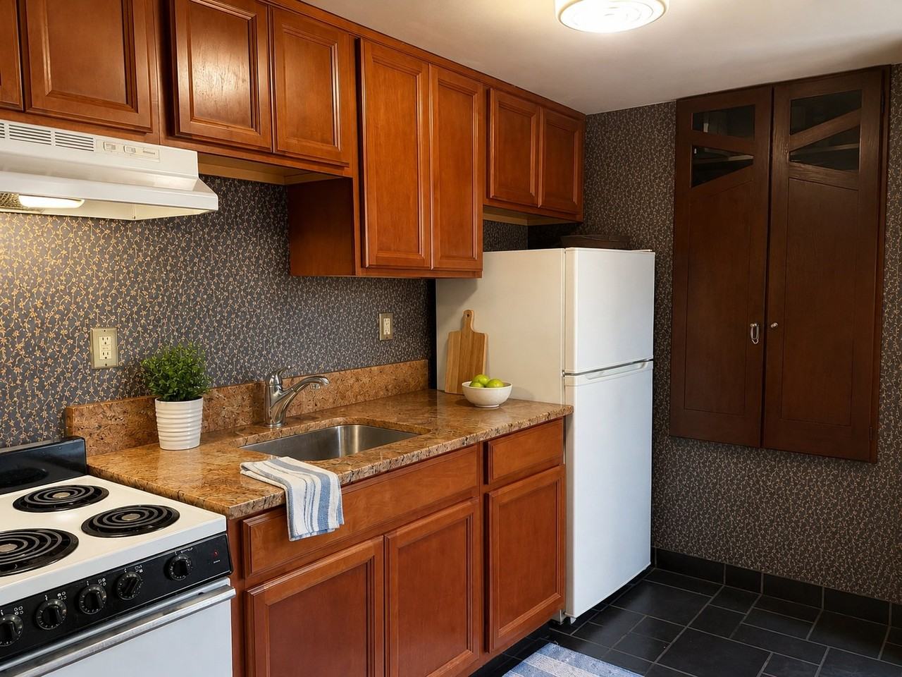 383 Oxford St #4 - Photo 7 of 10