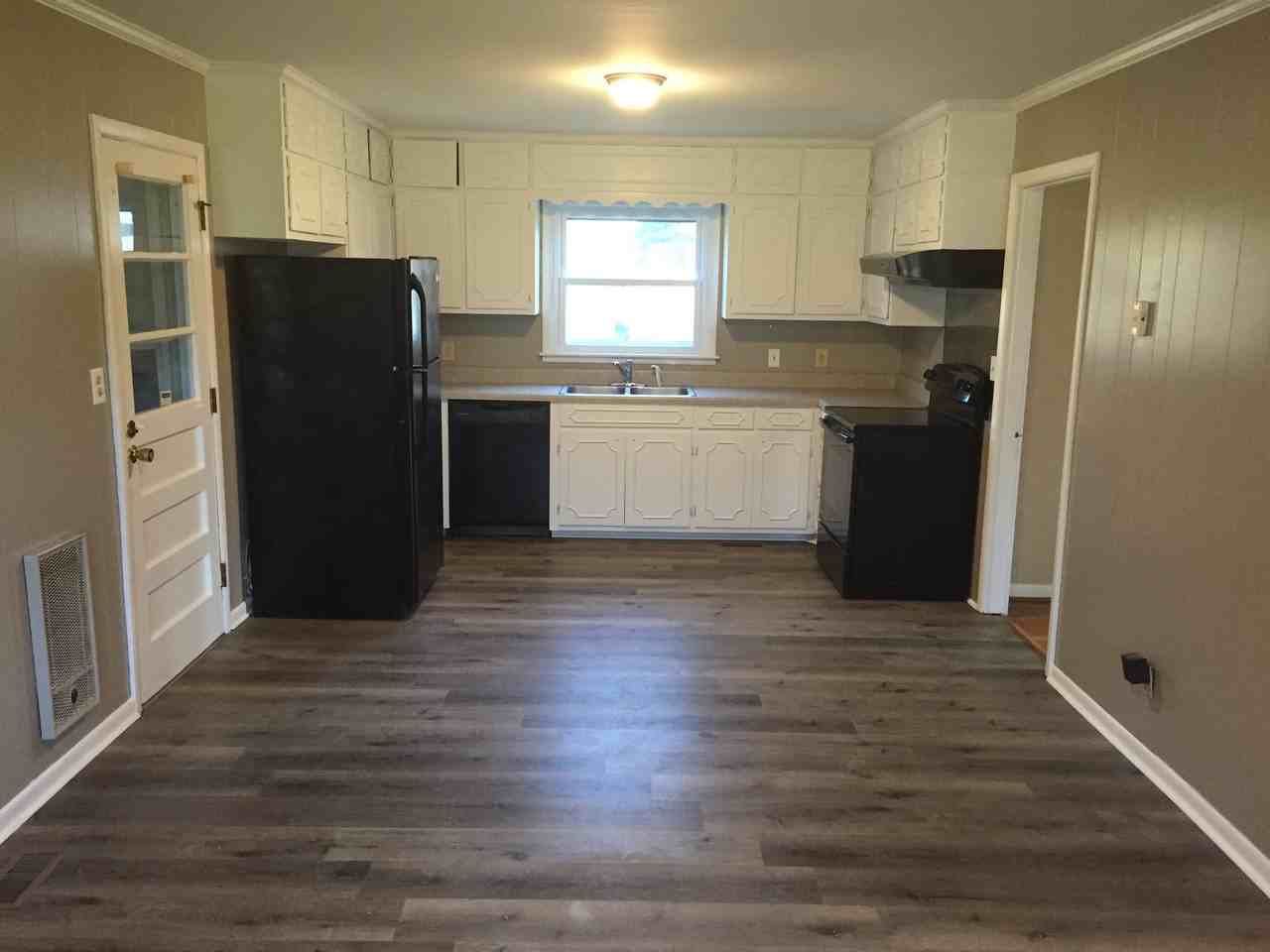 2602 Gibson St Nw - Photo 6 of 11