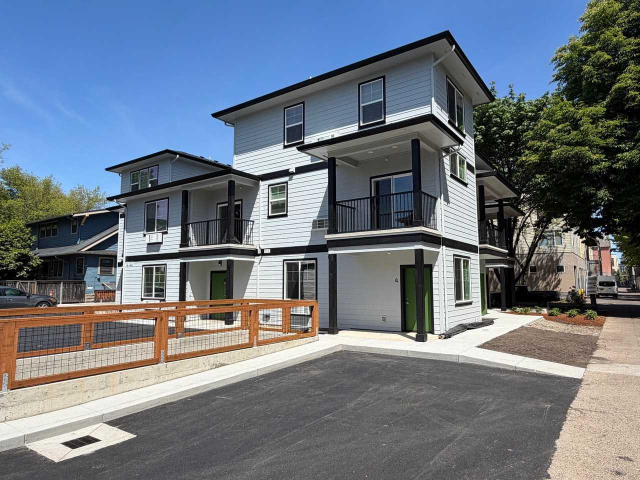 Brand New 2 bedroom 1.5 bath unit - Photo 2 of 3