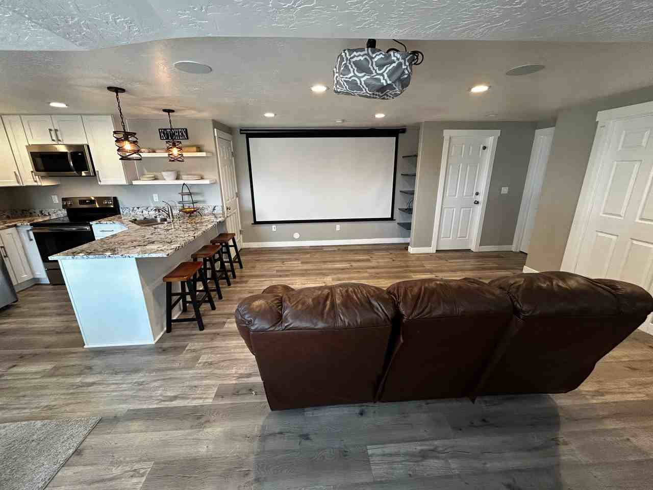 15248 S Revolutionary Way - Photo 3 of 12