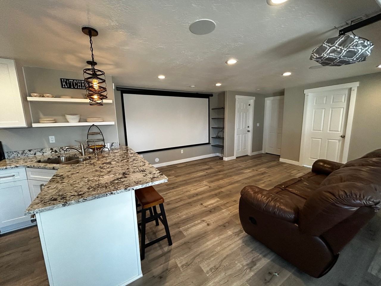 15248 S Revolutionary Way - Photo 4 of 12