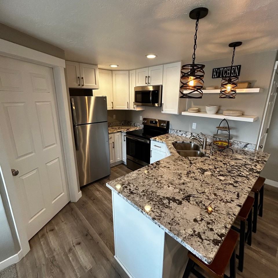 15248 S Revolutionary Way - Photo 5 of 12