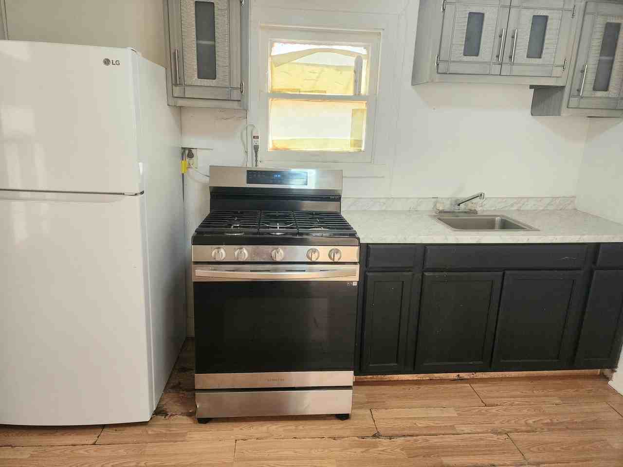 712 E Brazos St - Photo 5 of 7