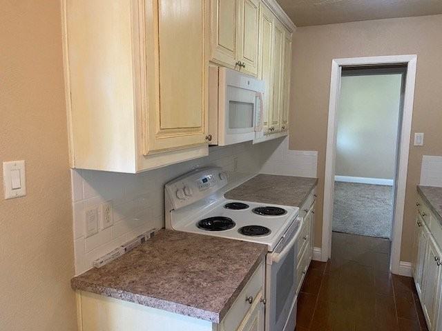 6017 Hillcrest Dr - Photo 7 of 15