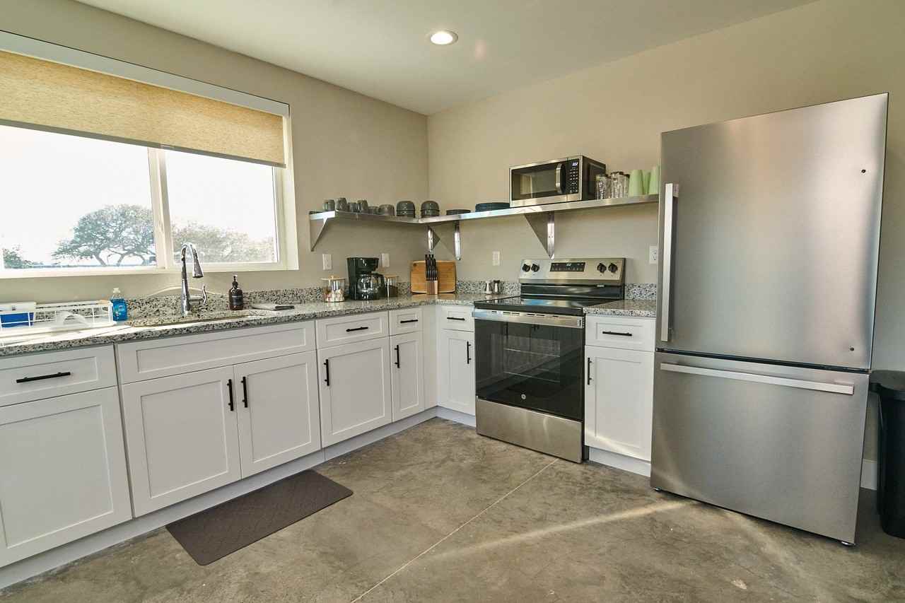 100 Rio Del Mar St - Photo 2 of 12