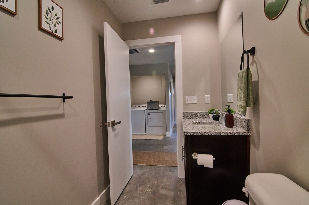 100 Rio Del Mar St - Photo 4 of 12