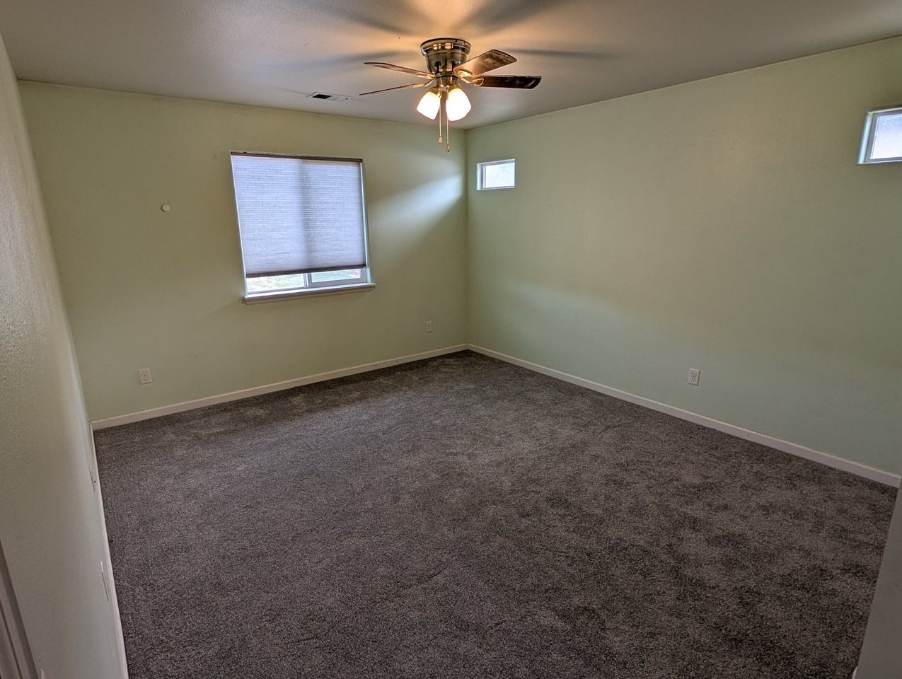3164 1/2 Glendam Dr - Photo 5 of 19