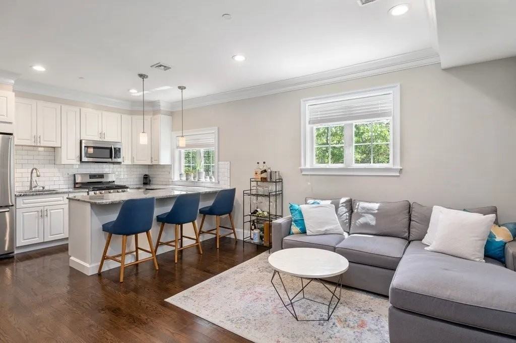 3 Monmouth St - Photo 2 of 17