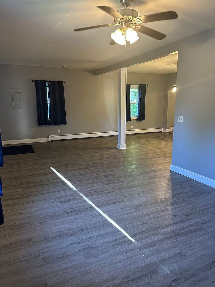 207 Church St - Photo 6 of 13