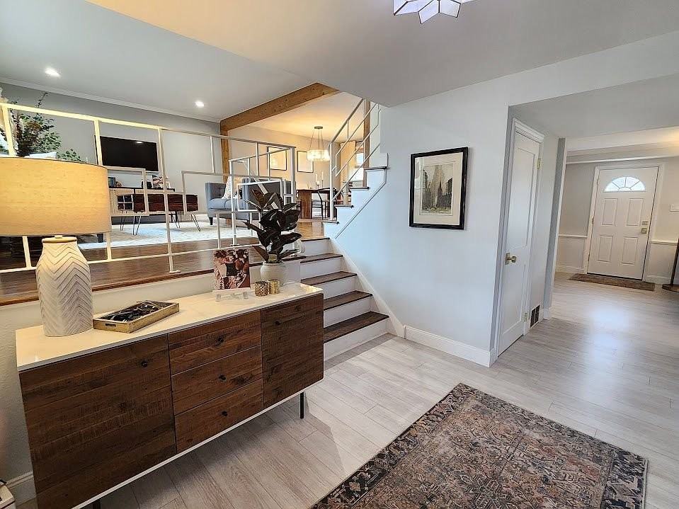 22 Gatehouse Ln - Photo 2 of 18
