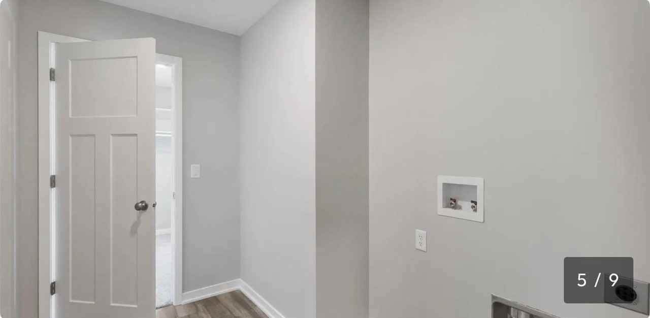 7923 N 93rd St - Photo 5 of 8