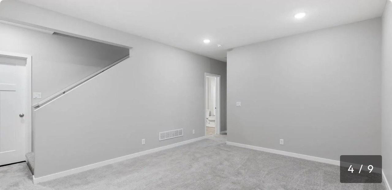 7923 N 93rd St - Photo 6 of 8