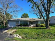 827 W Johnson St - Photo 1 of 1