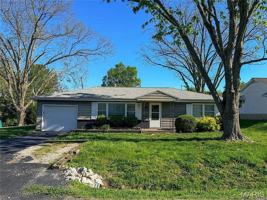 featured image of 827 W Johnson St