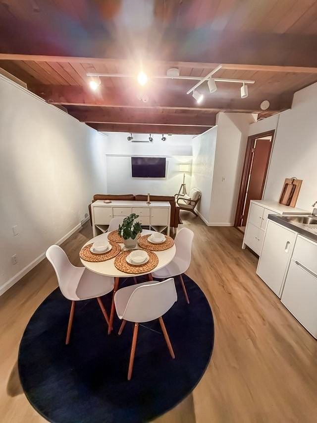 2608 E Valley St - Photo 2 of 5