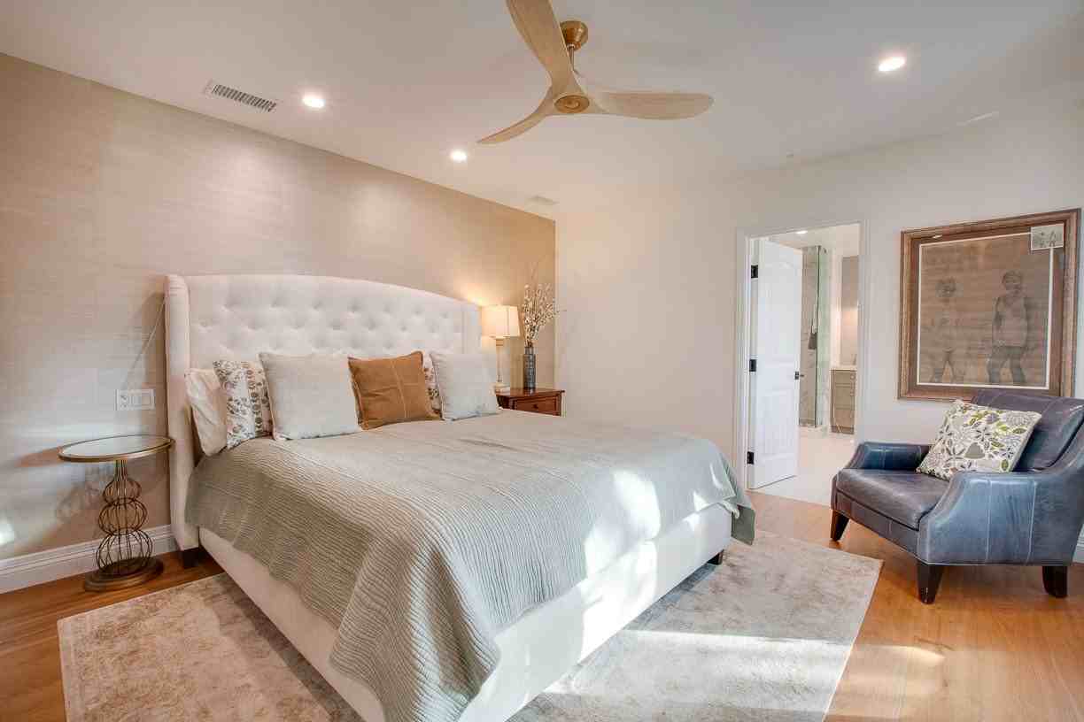 7768 Prospect Pl - Photo 2 of 20