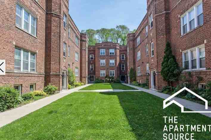 3531 N Broadway St #3W - Photo 2 of 13