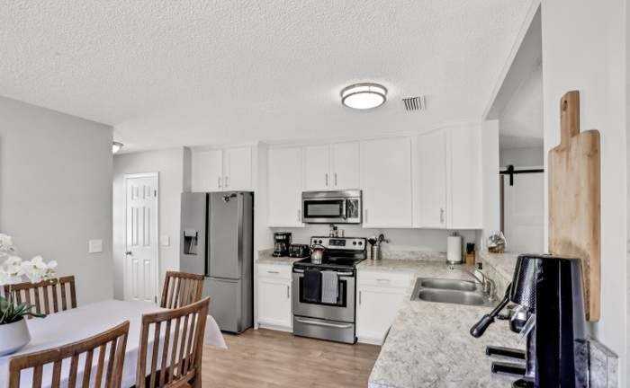 75028 Edwards Rd - Photo 4 of 13