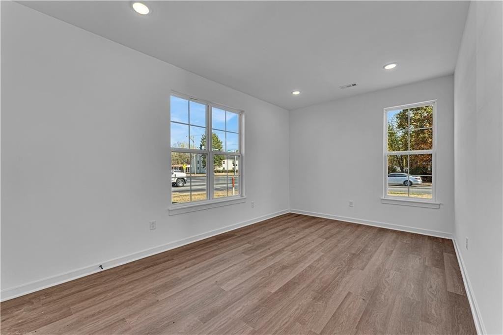 324 N West End St #B - Photo 3 of 4