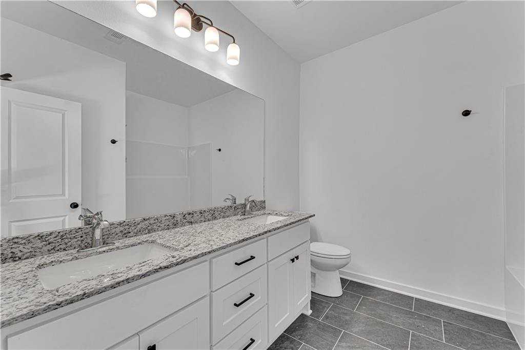 324 N West End St #B - Photo 4 of 4