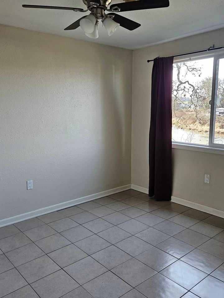 34046 Orleans Rd Sw #B - Photo 5 of 9