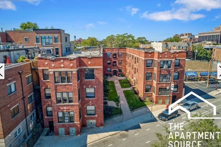 2894 N Clark St #4 - Photo 2 of 10