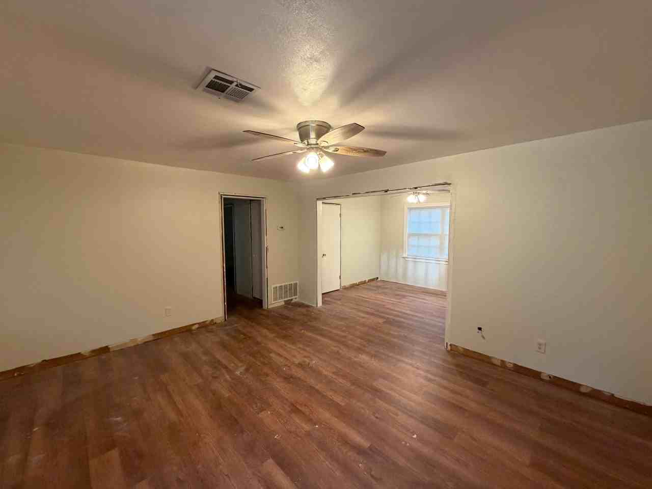 620 Sw 50th St - Photo 3 of 11