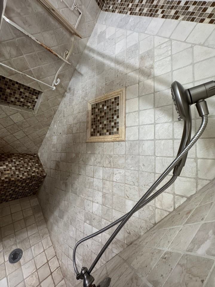 3135 Skyline Dr - Photo 3 of 3