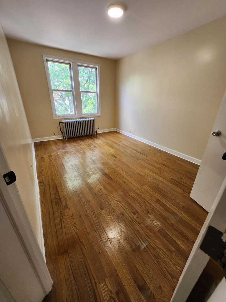 679 E 241st St #2 - Photo 4 of 8