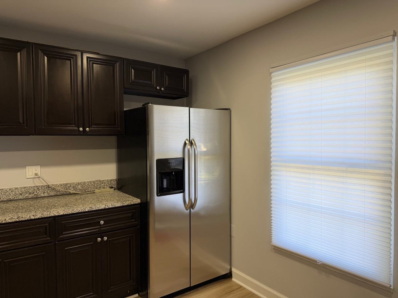 601 Colonial Ave - Photo 3 of 20