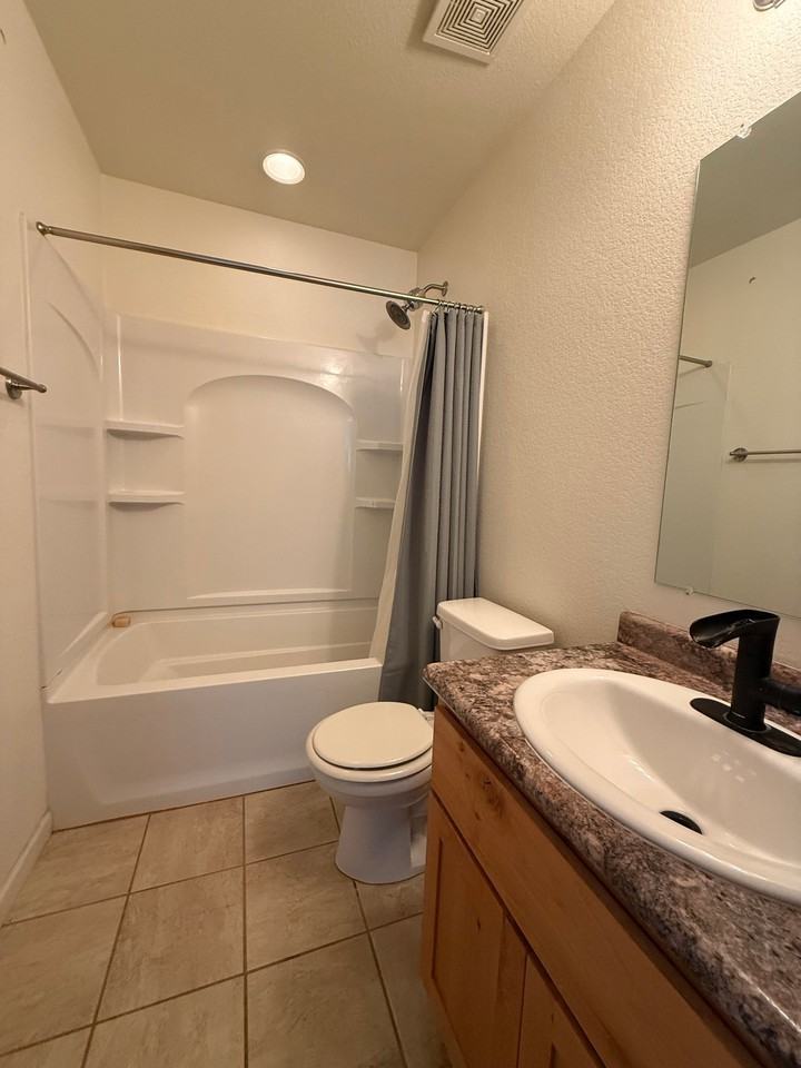 3145 Alybar Dr #16D - Photo 5 of 15