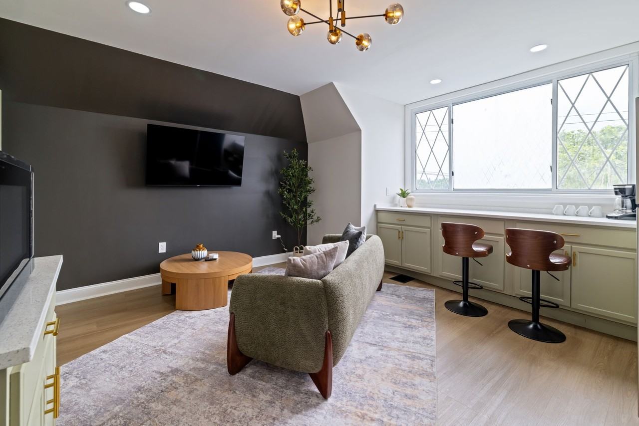 845 Chislett St #3 - Photo 6 of 14