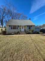 featured image of 1712 Kenyon Ave